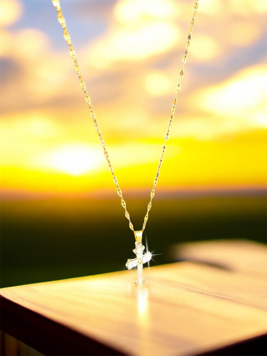 Collar Artesanía Cruz Chapado en oro 18K