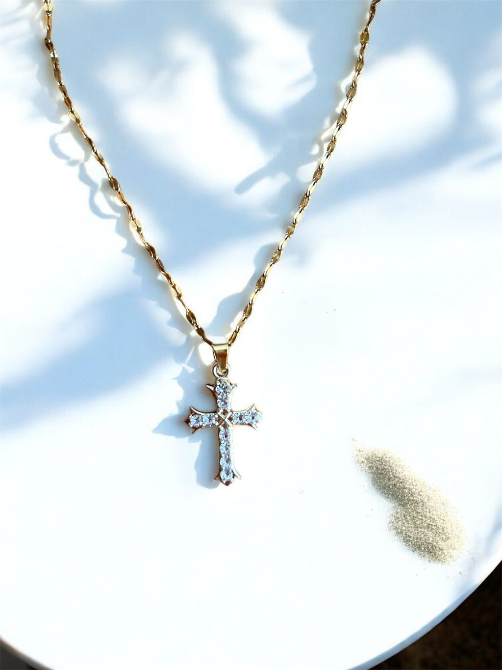 Collar Artesanía Cruz Chapado en oro 18K