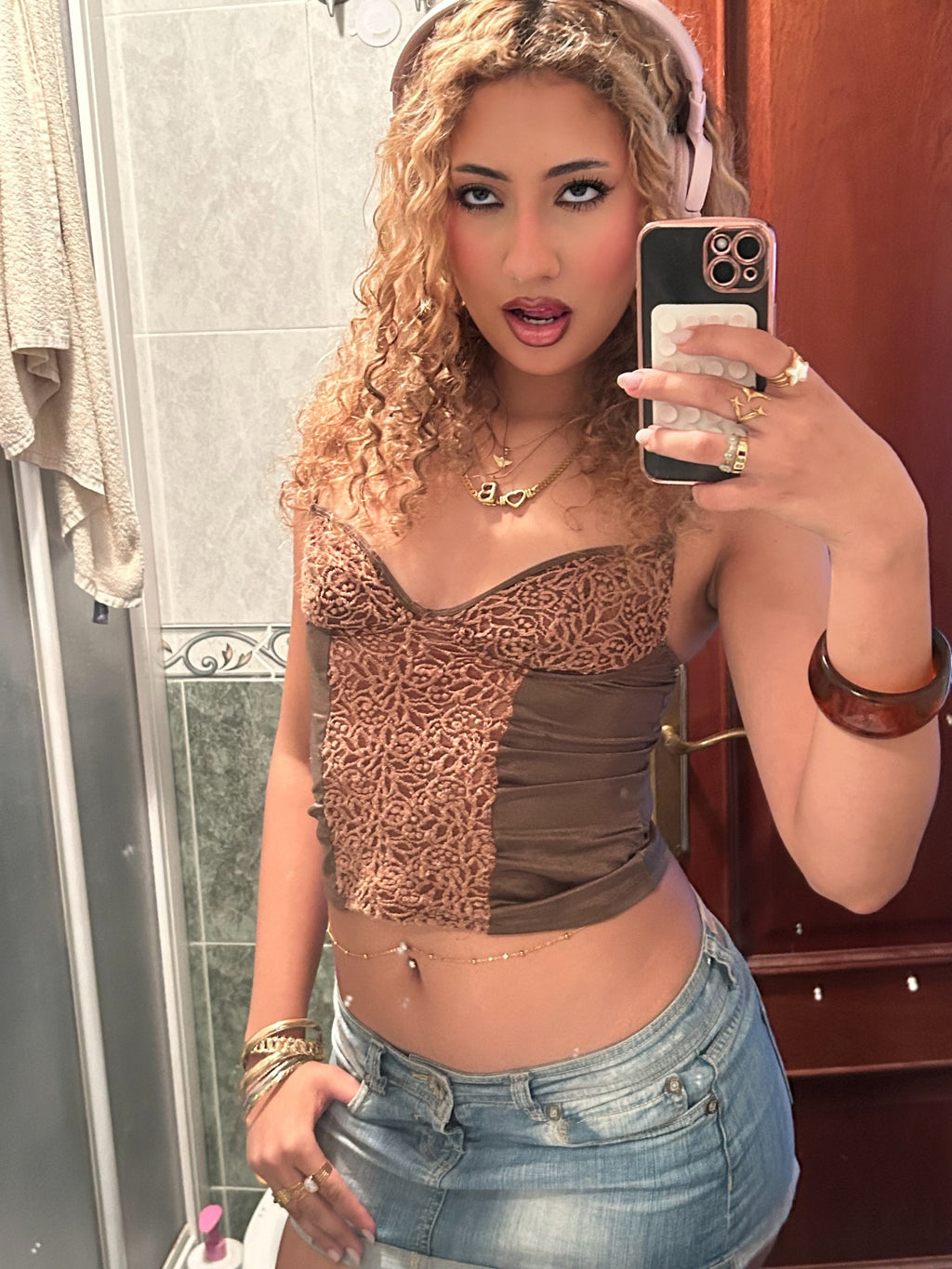 Collar de letras “Balloon”