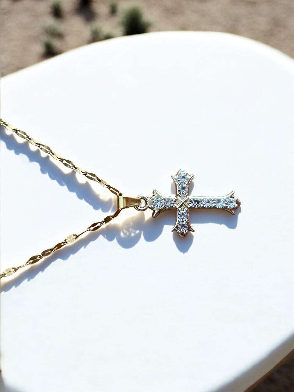 Collar Artesanía Cruz Chapado en oro 18K