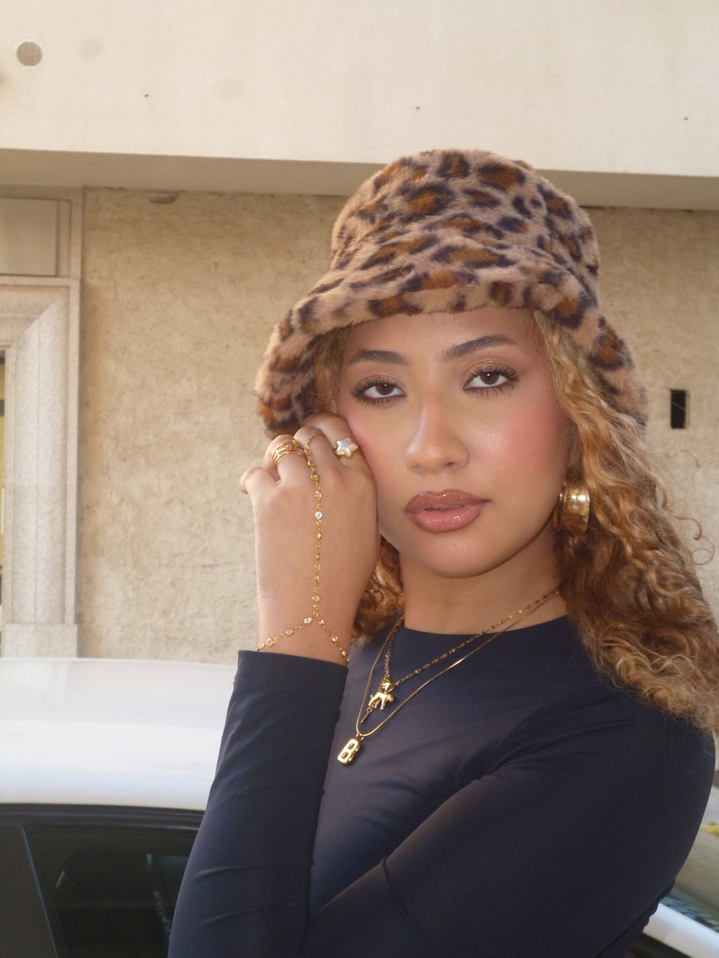 Collar de letras “Balloon”