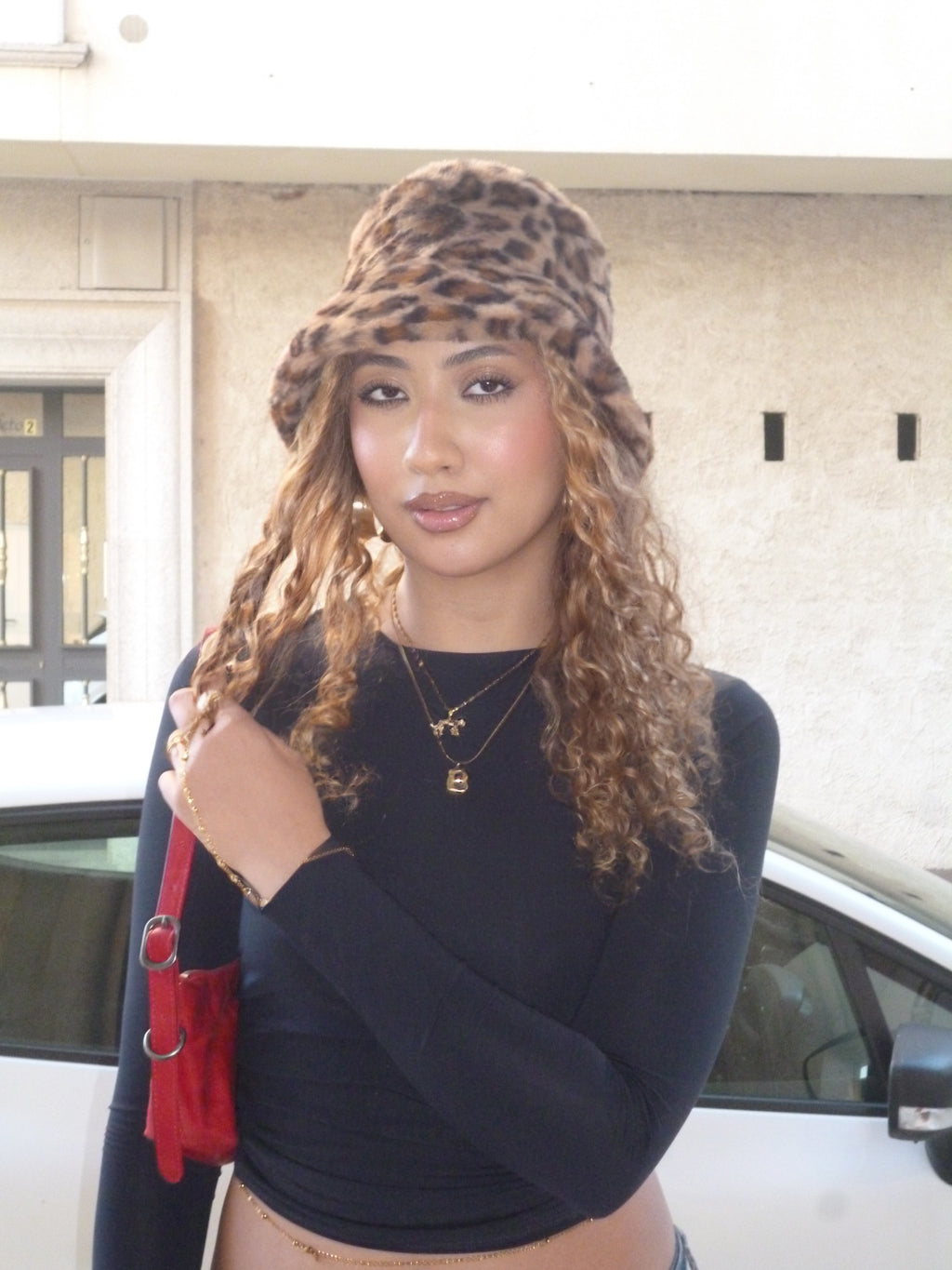 Artesania Coleccion - Leopardo en cadena chapada en oro 18K