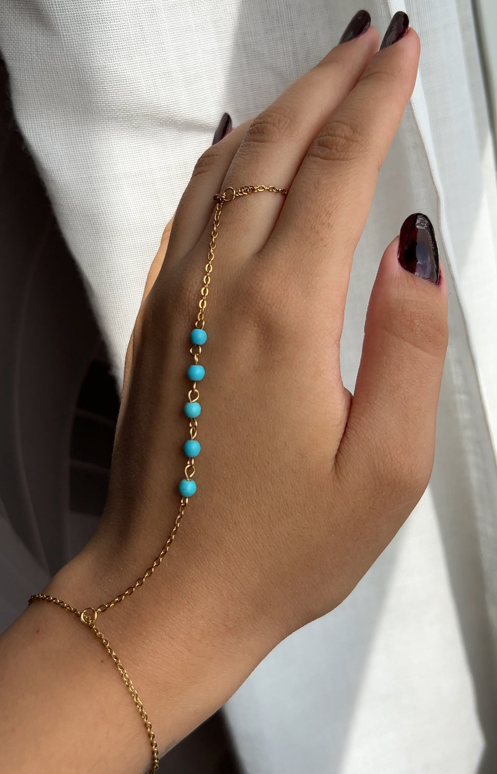 The Goddess Cadena de manos