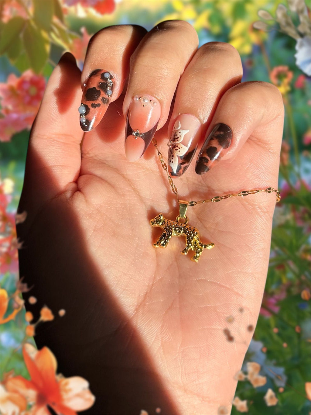 Artesania Coleccion - Leopardo en cadena chapada en oro 18K