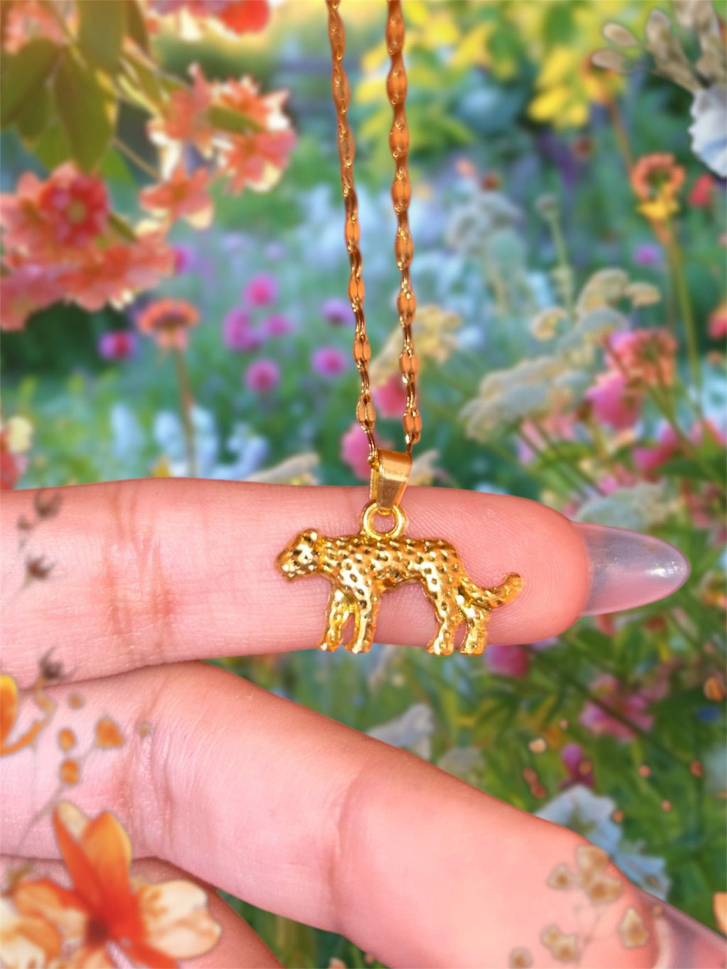 Artesania Coleccion - Leopardo en cadena chapada en oro 18K