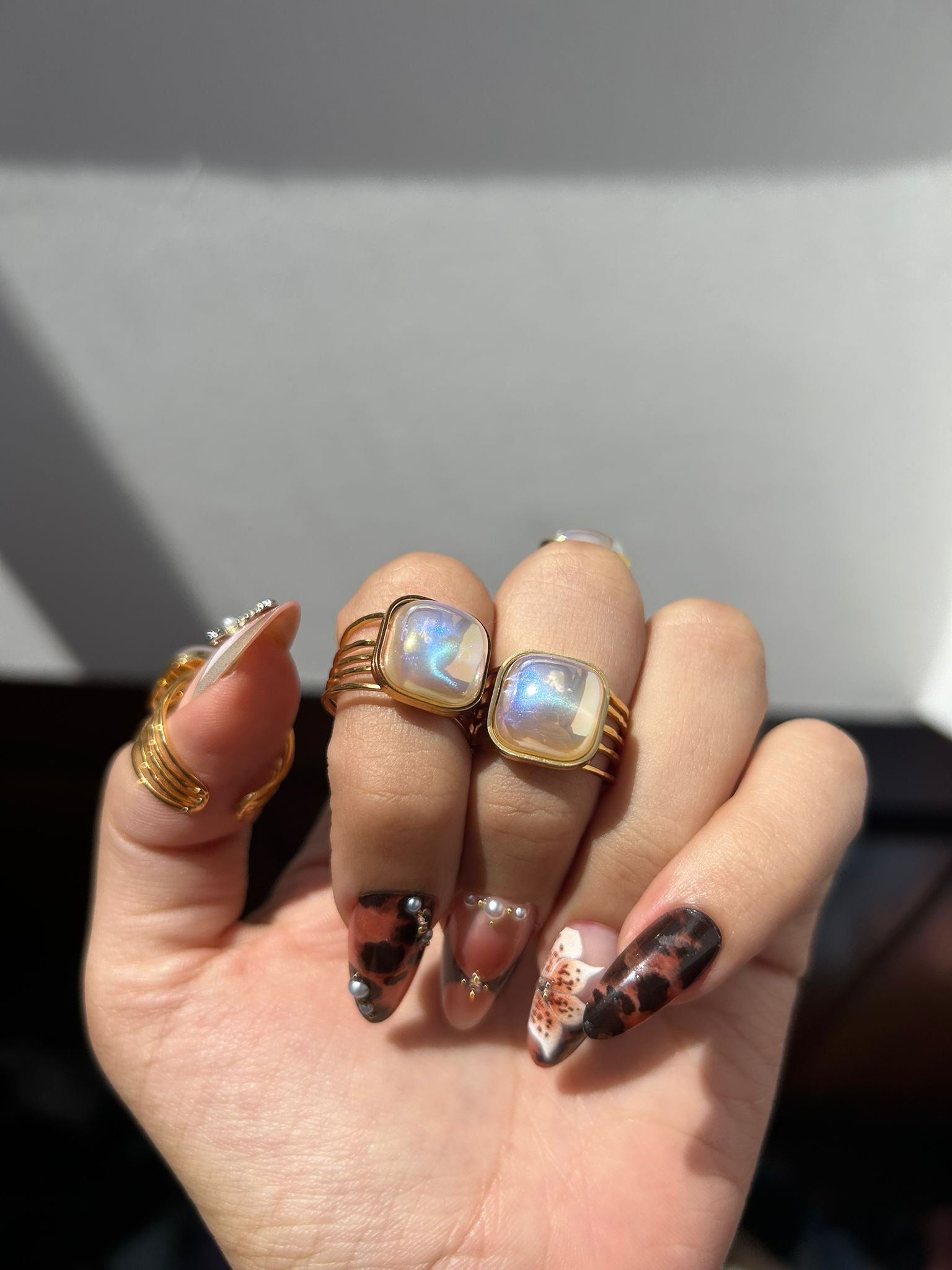 Anillo Perla Iridiscente